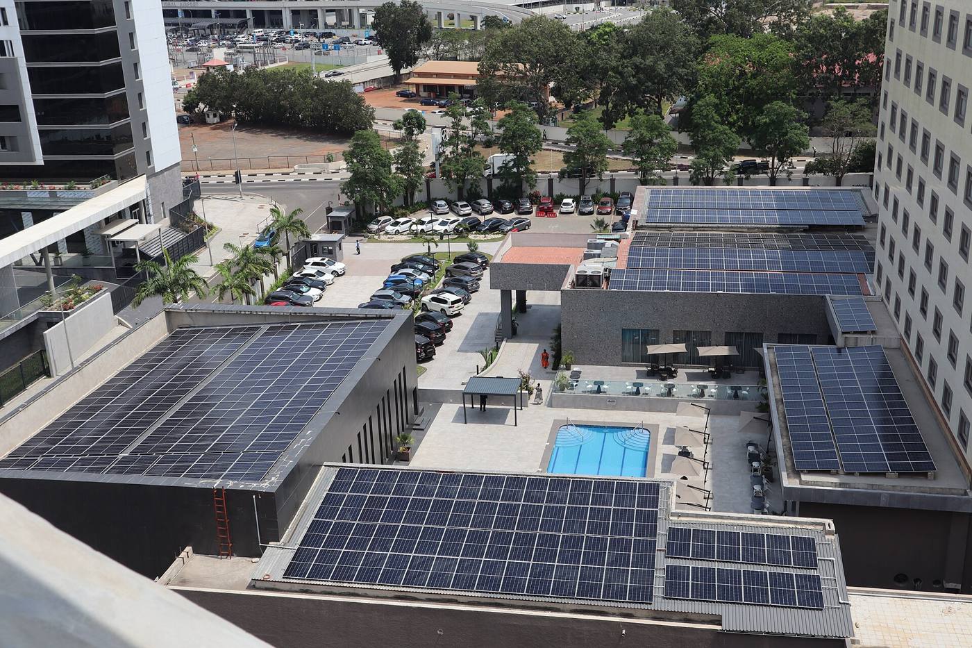 Commercial rooftop solar array